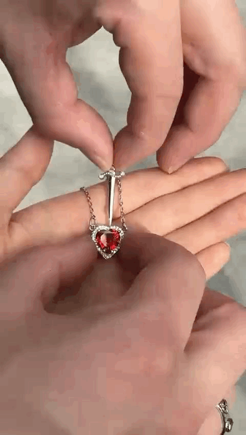 Set Collane Spada nel cuore